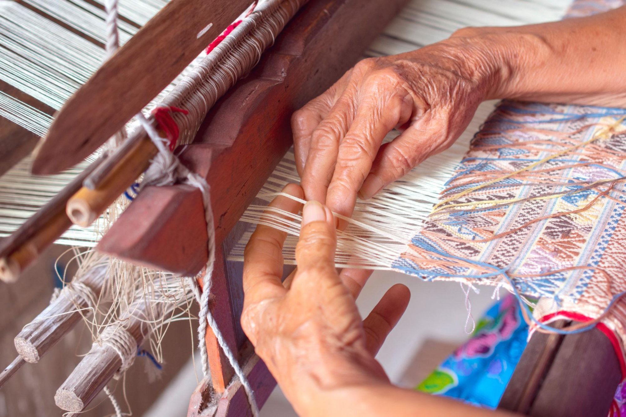 Worship & Blessings – Royal Yok Dok Silk of Lamphun 5